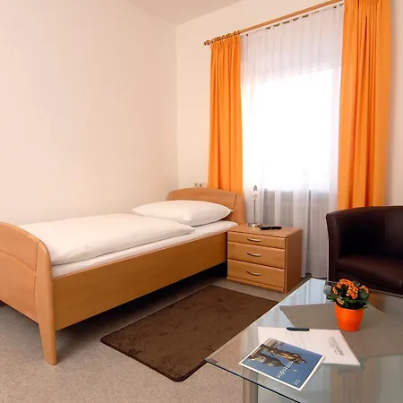 Garni Leitl Gmbh 3*
